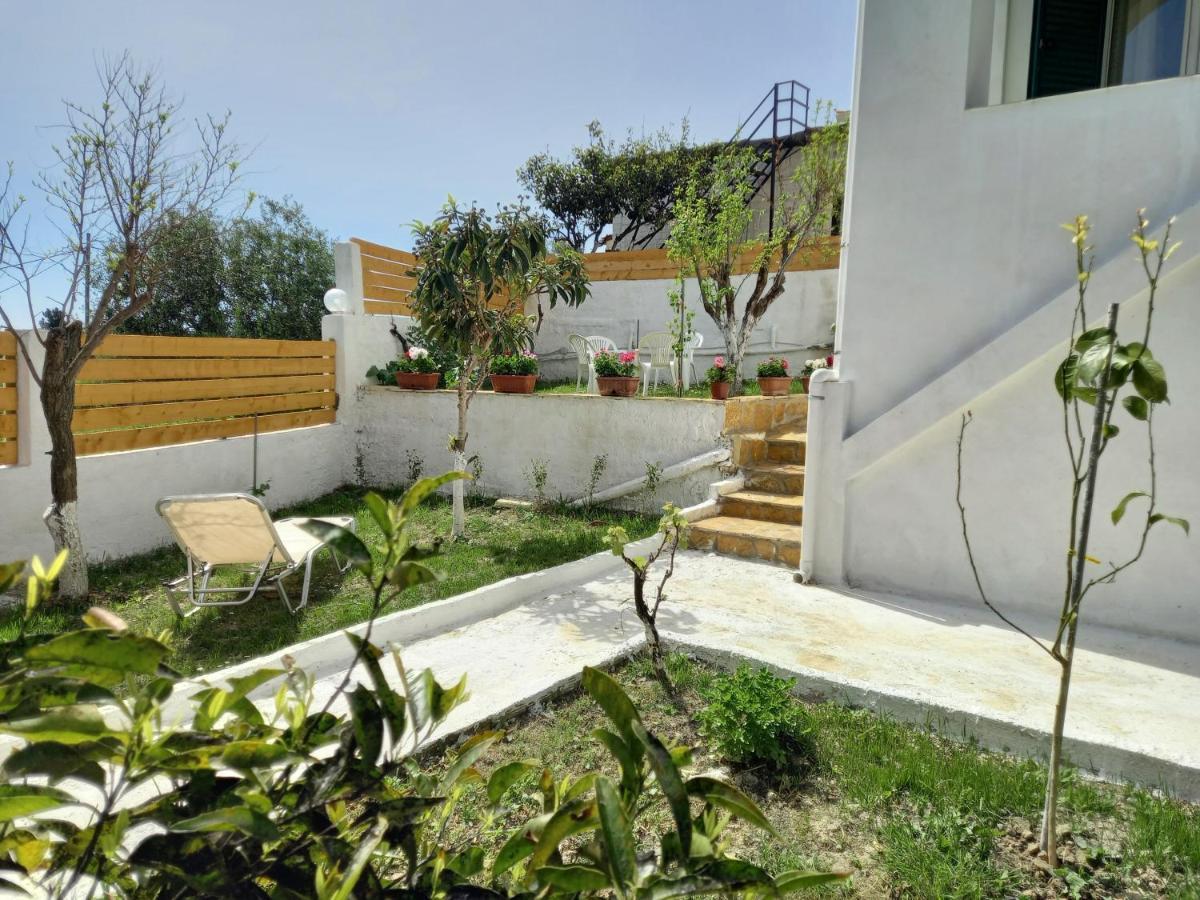 Villa Theo Marathiás Exterior photo