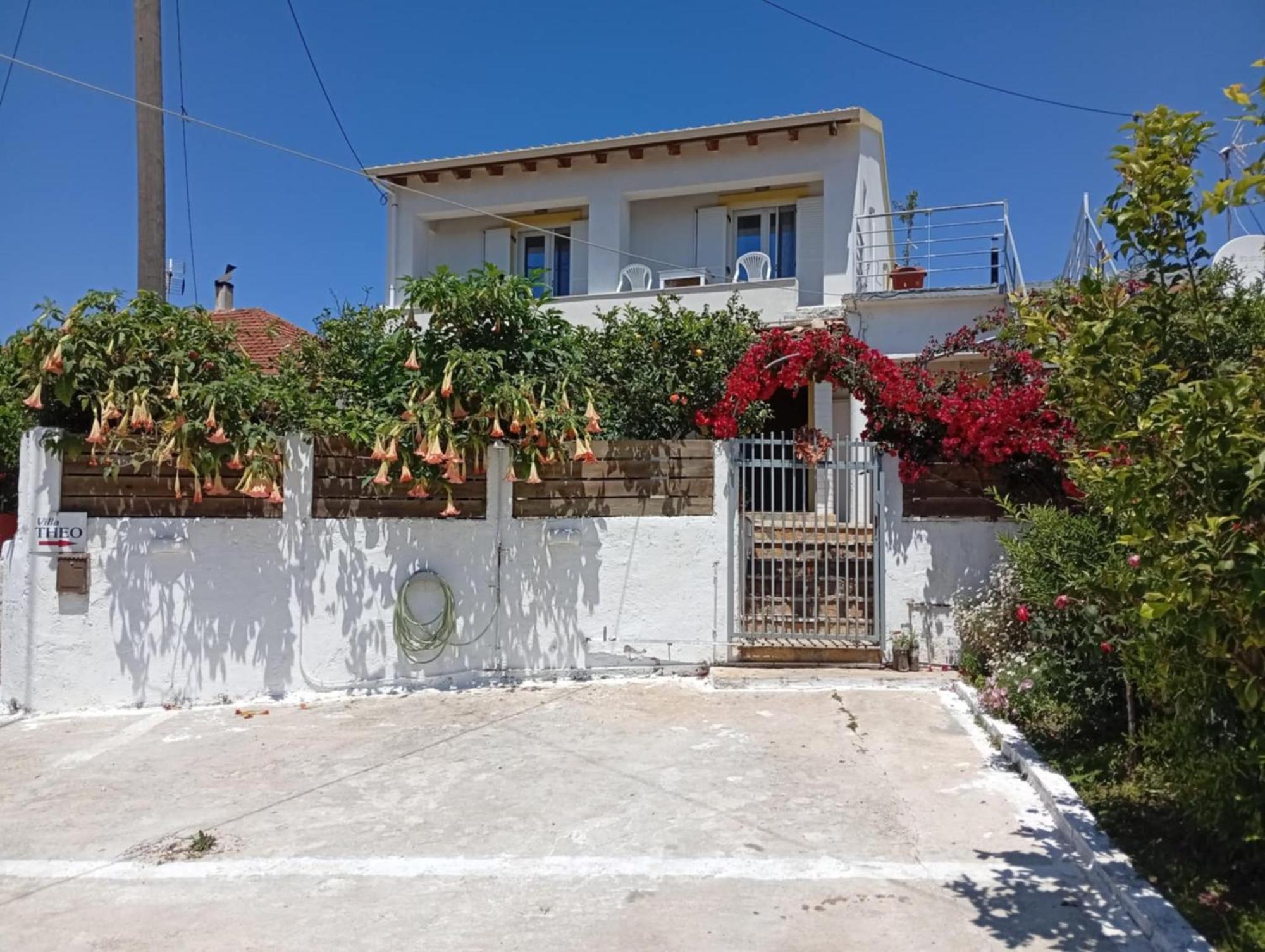 Villa Theo Marathiás Exterior photo